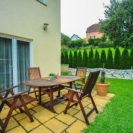 Ferienwohnung Regina Sankt Peter-Freienstein Dış mekan fotoğraf